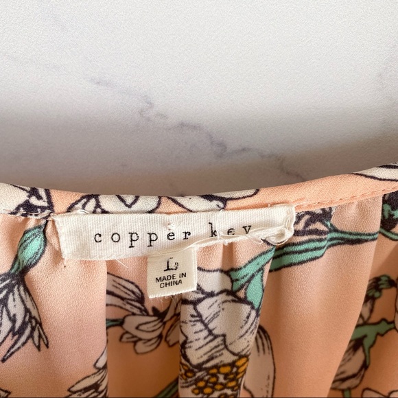 Copper Key Shabby Chic Aesthetic Flowy Hi Low Floral Top Size Large - Picture 4 of 8